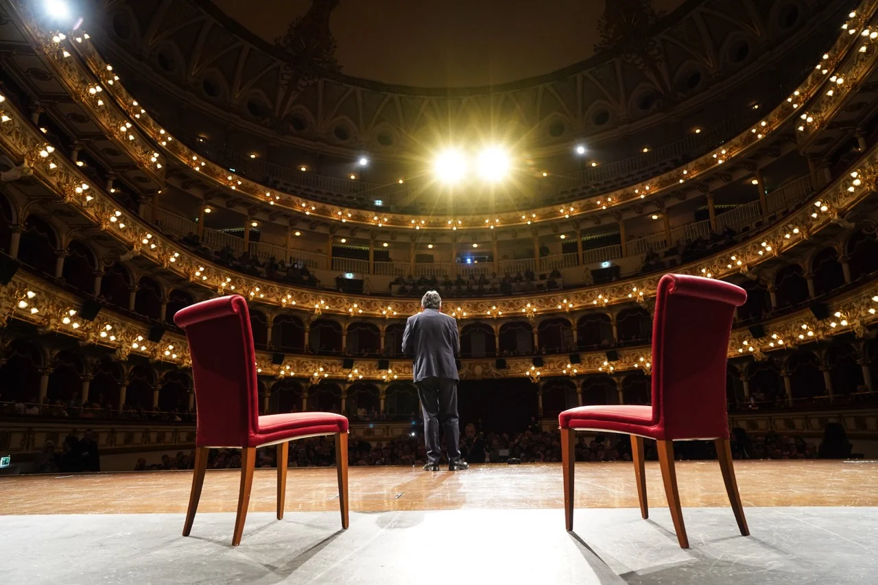 oscar-iarussi-palco-3-dimensioni-grandi