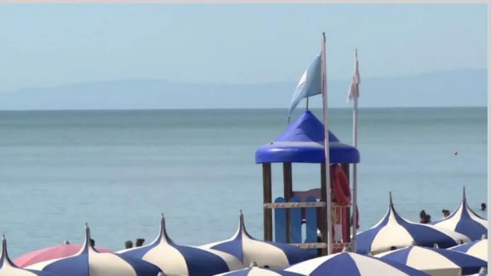 1691594310647_bandiera_blu