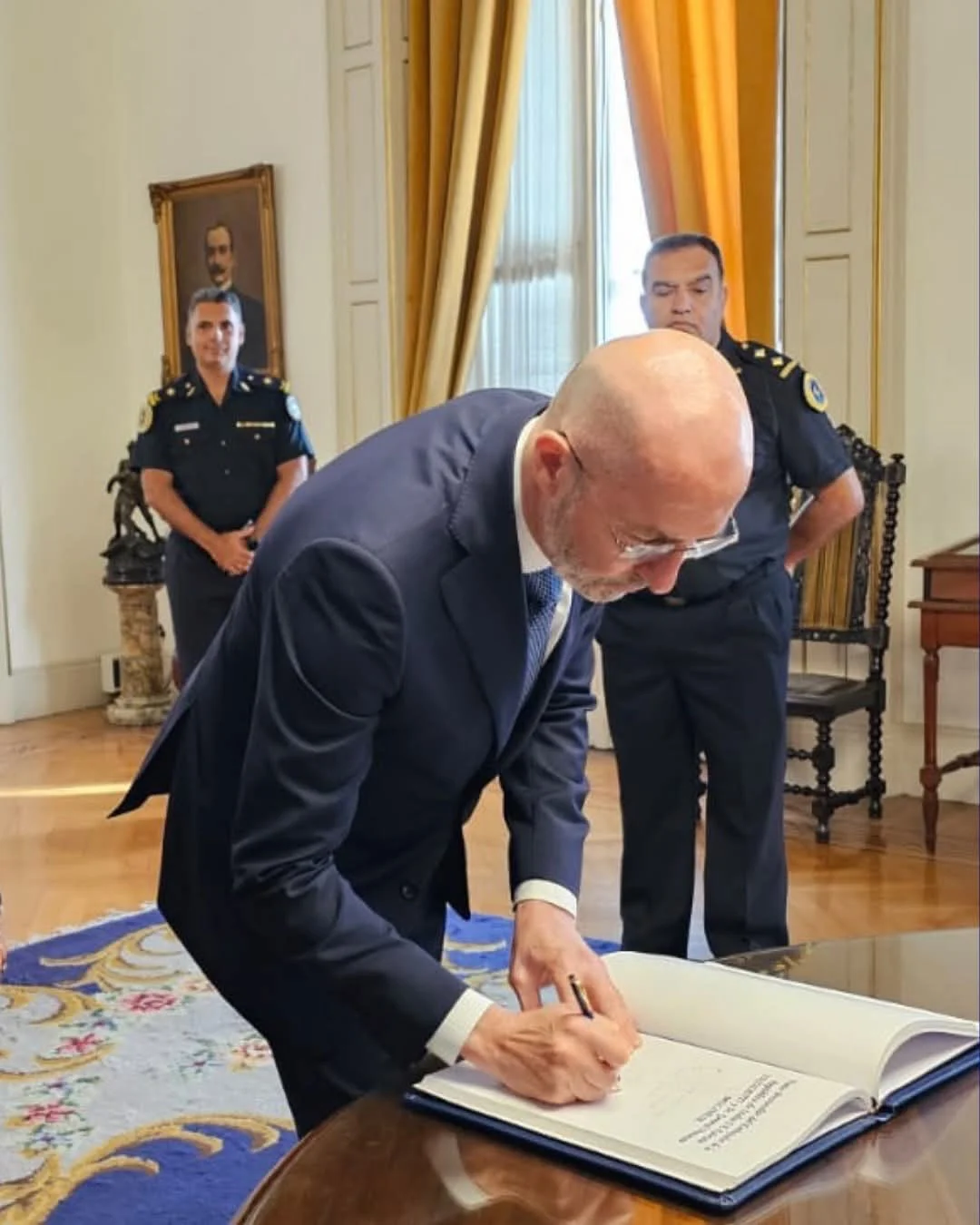 382fda6a-f999-418f-9eb6-1db7b3969420